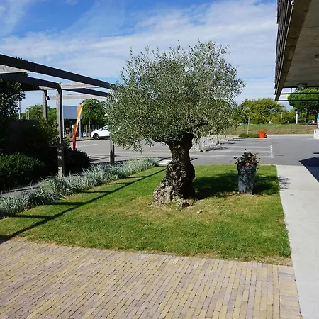 酒店 Anaiade, The Originals City, Saint-nazaire Pornichet 圣纳泽尔